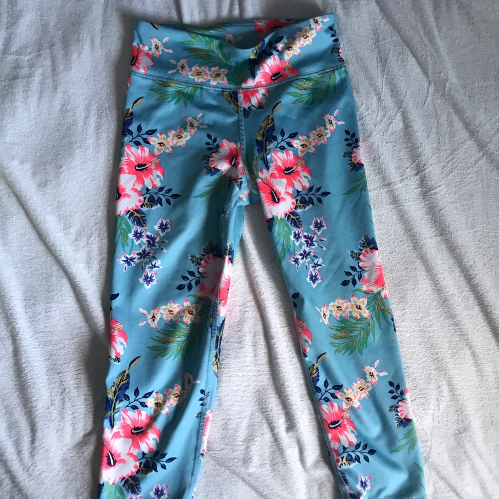 Girl’s leggings. Gap. Size 10. Floral print.
